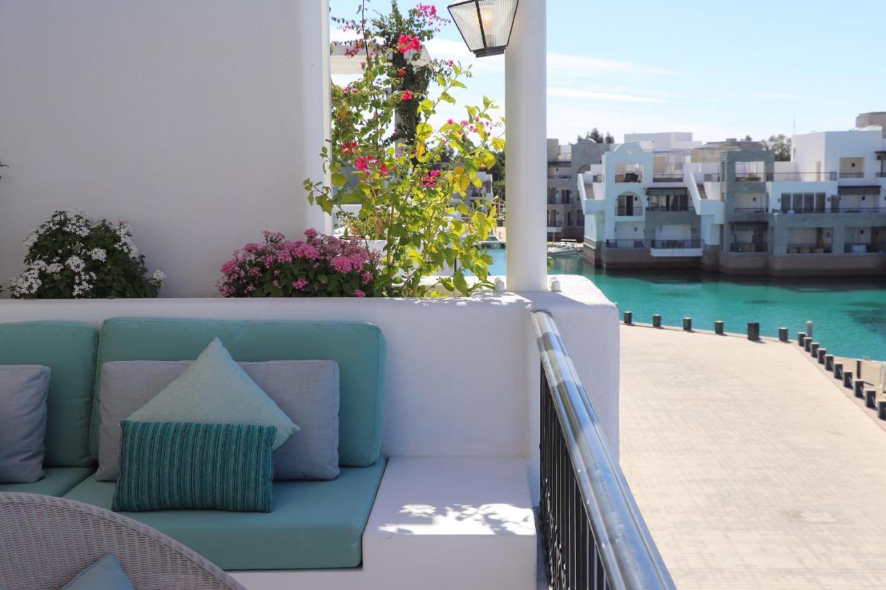 Cloud 7 Residences Ayla Akaba Exterior foto View of the marina from the balcony of a hotel room