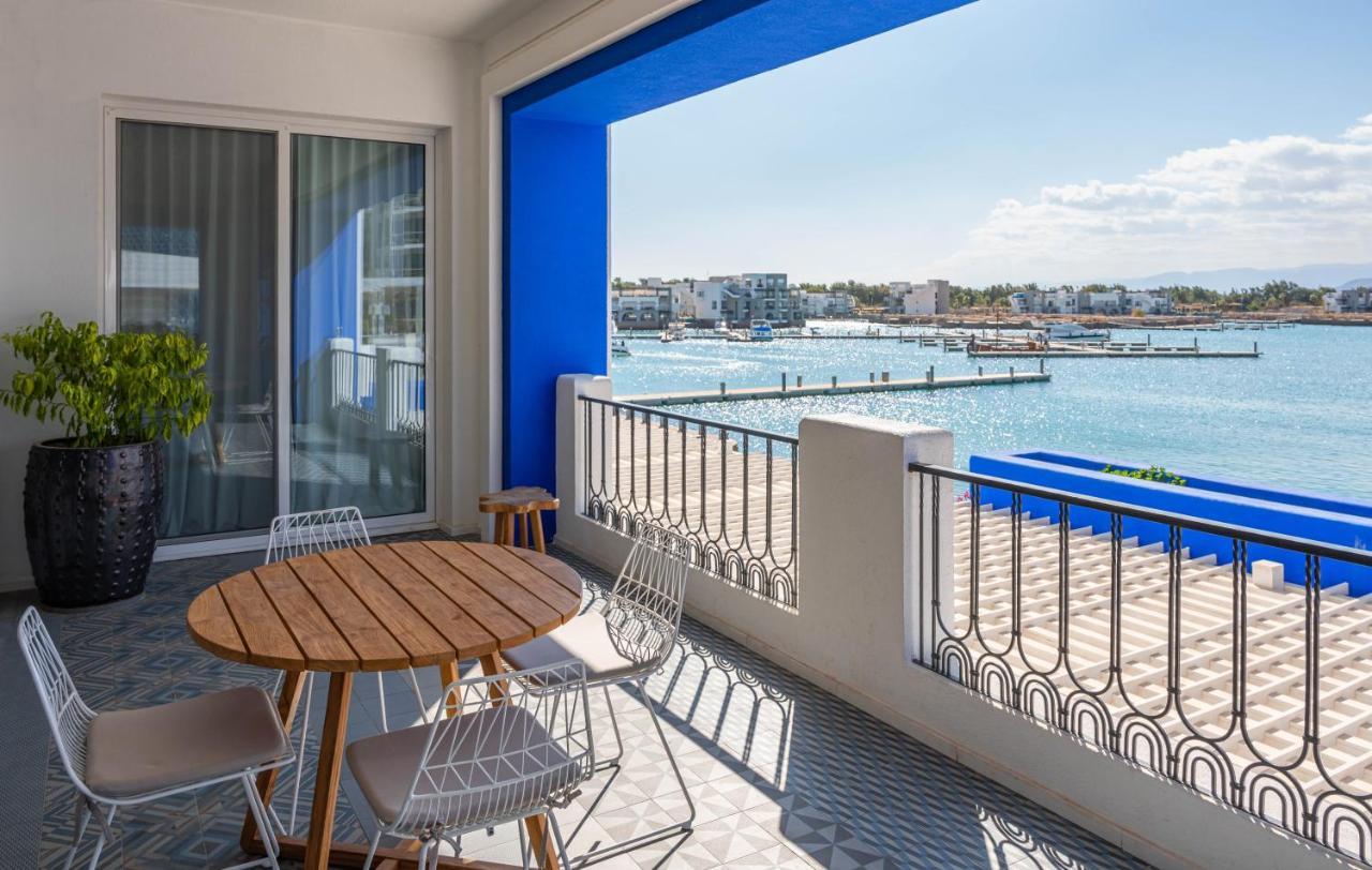 Cloud 7 Residences Ayla Akaba Exterior foto A balcony
