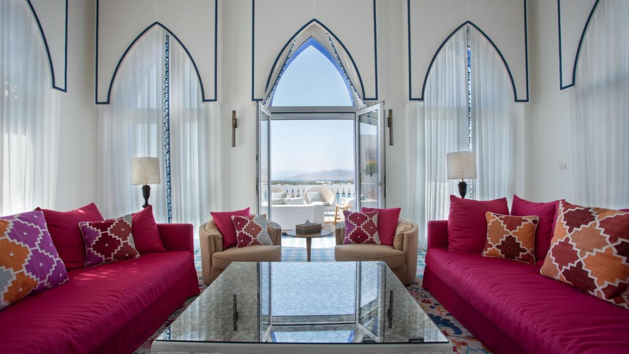 Cloud 7 Residences Ayla Akaba Exterior foto A living room at the hotel
