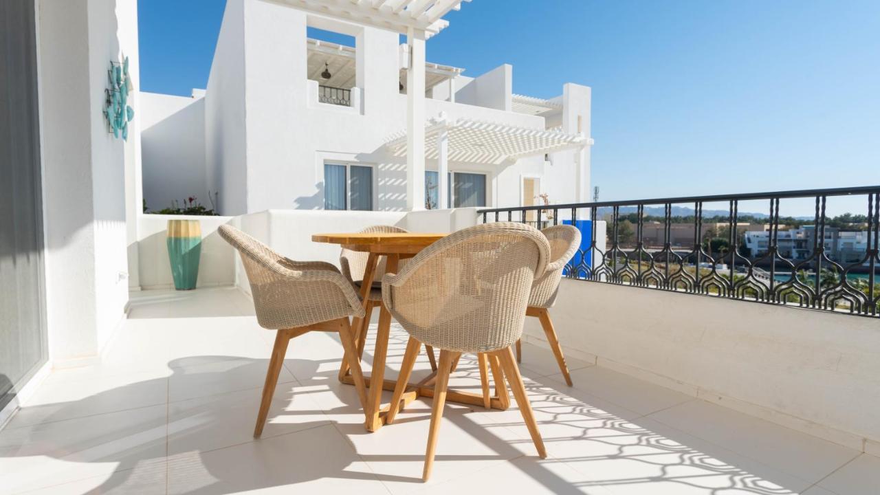 Cloud 7 Residences Ayla Akaba Exterior foto A typical house in Mykonos