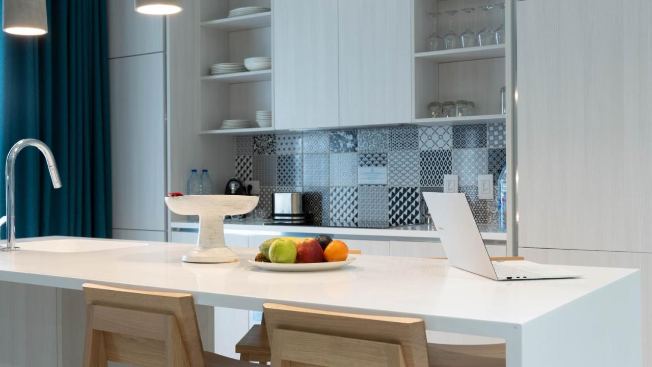 Cloud 7 Residences Ayla Akaba Exterior foto A modern kitchen